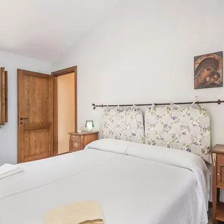 Casa Lavanda, Ac, Wifi, 나르니
